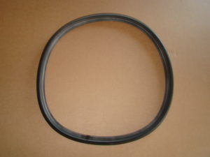 A picture of the bottom of a rubber ring.
